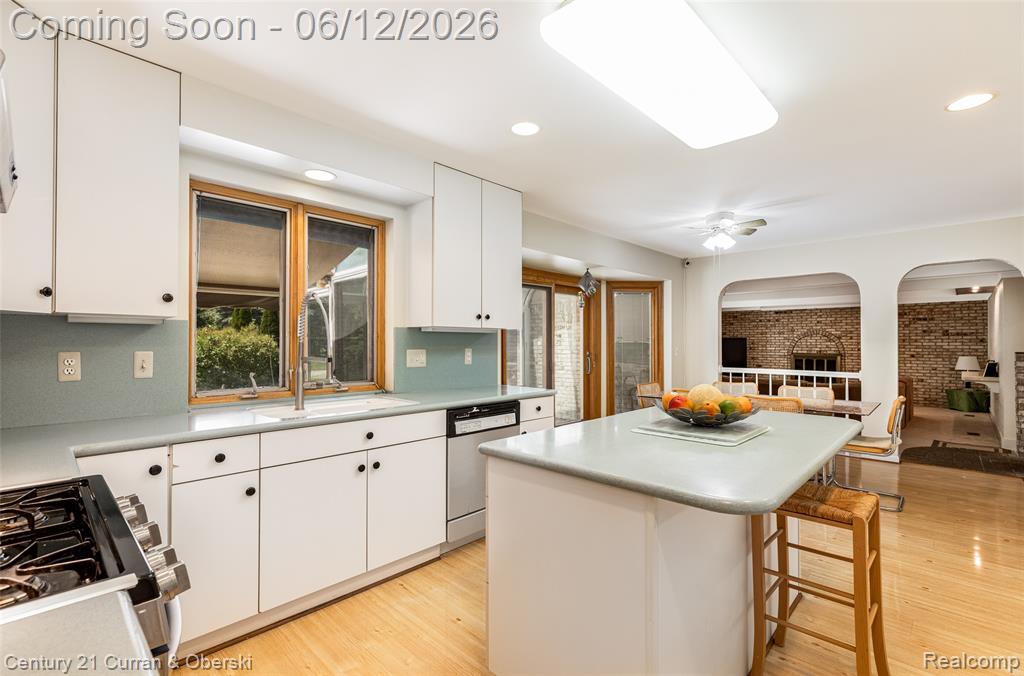 31259 Applewood Lane, Farmington, MI 48331 — Photo 13