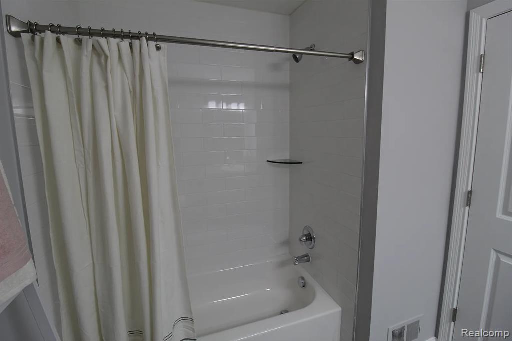29451-29515 Hoover Rd, Warren, MI 48093 — Photo 17