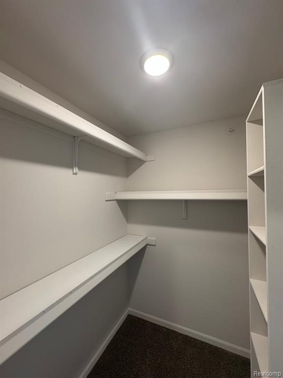 8286 HEYWOOD Circle, Sterling Heights, MI 48312 — Photo 13