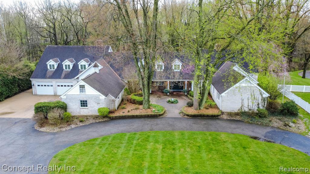 3215 Edgevale Drive, Lambertville, MI 48144 — front exterior