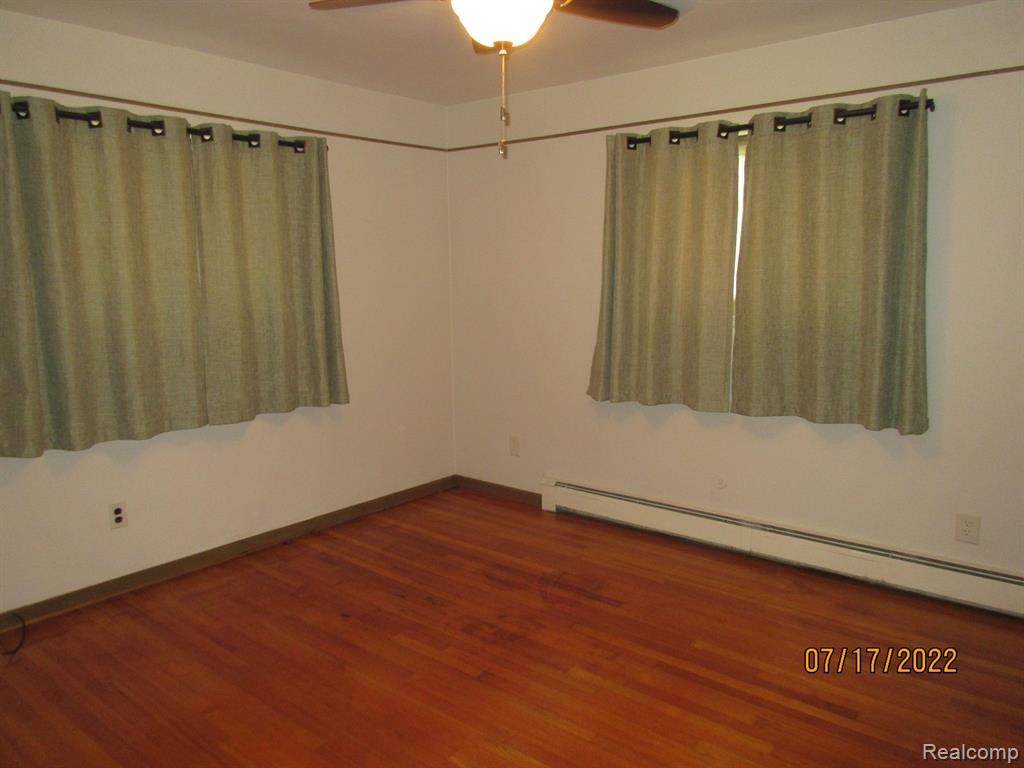 29497 GERALDINE Drive, Warren, MI 48093 — Photo 21