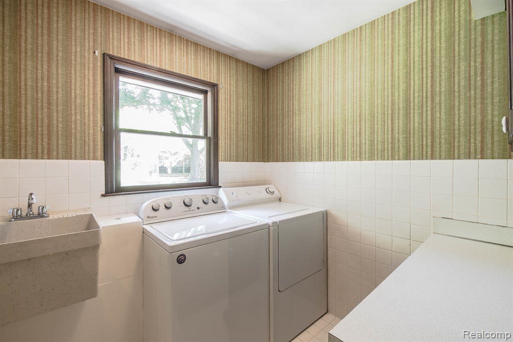 6674 Balmoral Terrace, Clarkston, MI — Photo 28