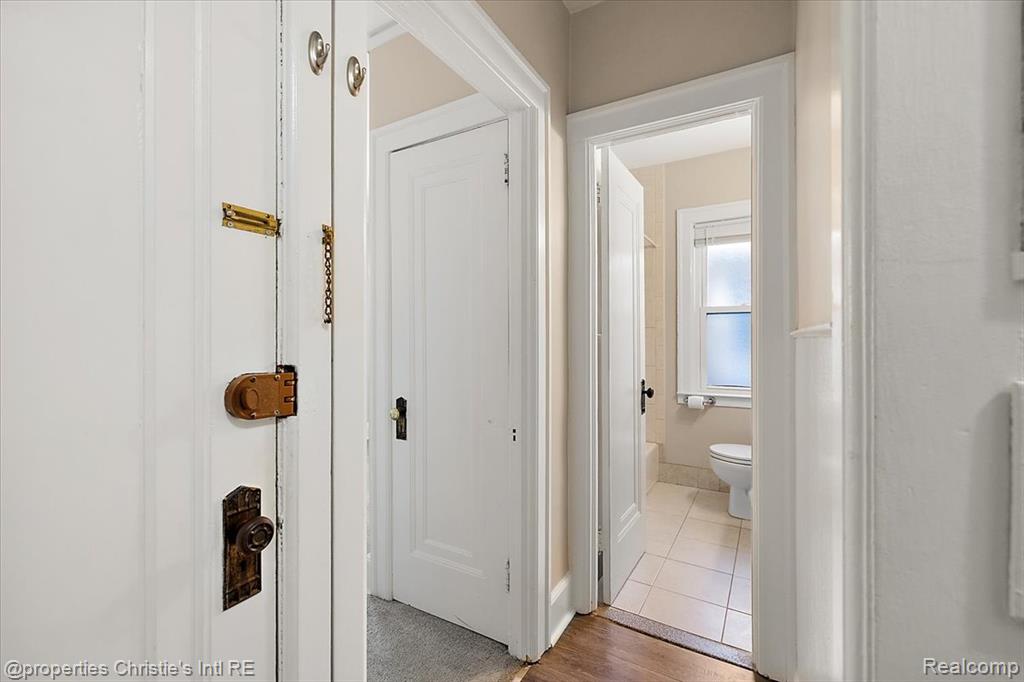 829 Beaconsfield Ave, Grosse Pointe Park, MI 48230 — Photo 25