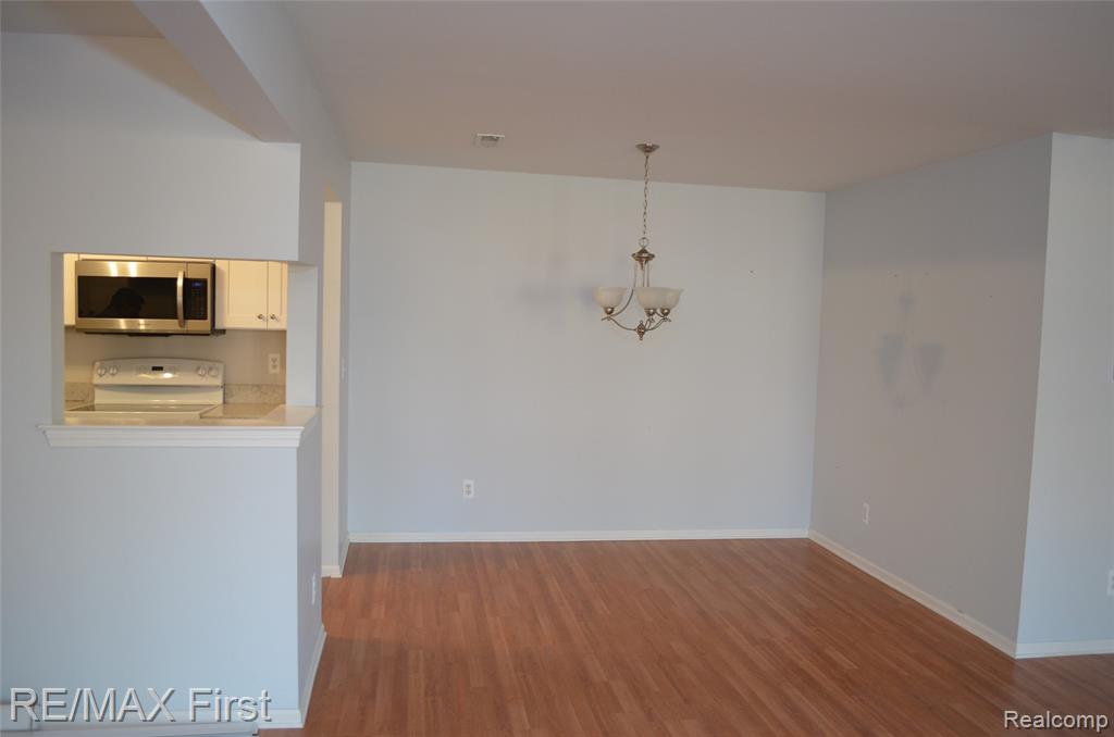 4287 Berkshire Drive, Sterling Heights, MI 48314 — Photo 6