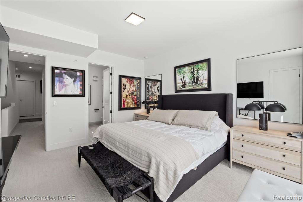 533 E Harrison Avenue, 35, Royal Oak, MI 48067 — Photo 17