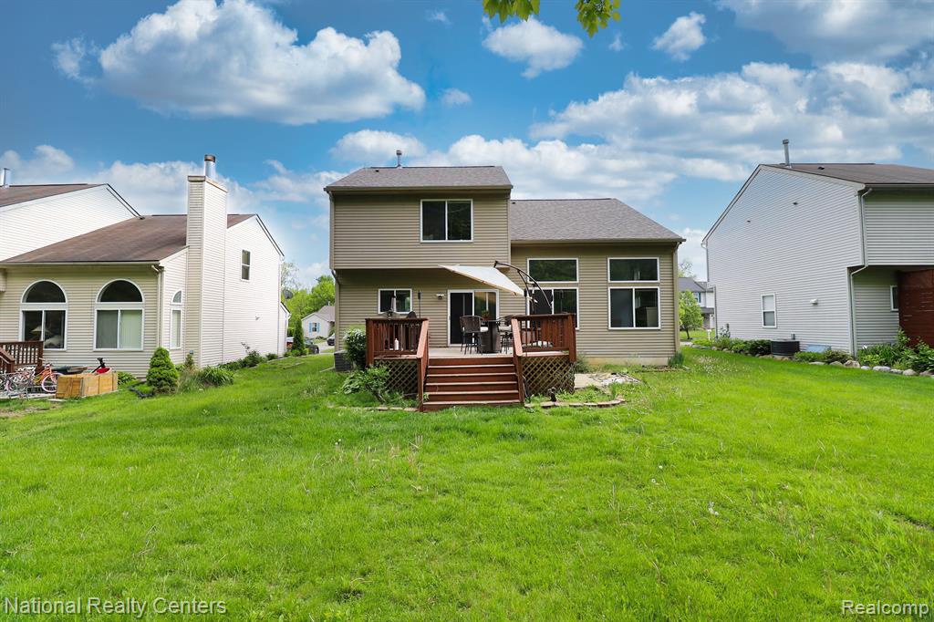 5626 Lockwood Drive, Waterford, MI 48329 — Photo 25