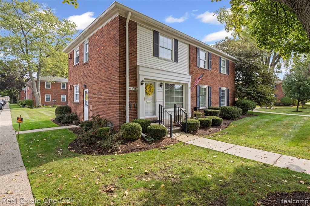 650 Cadieux Road, 1, Grosse Pointe, MI 48230 — front exterior