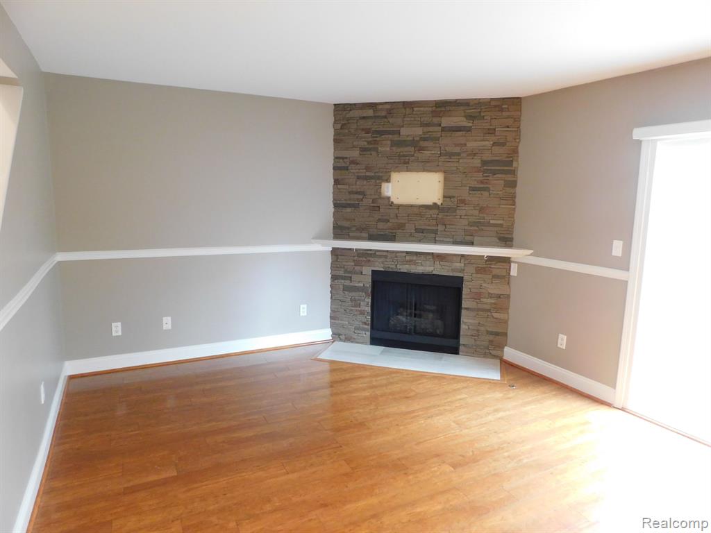 5606 DRAKE HOLLOW Drive W, West Bloomfield, MI — Photo 9