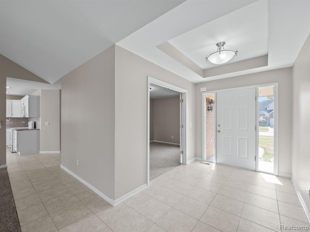 51031 HOOK Drive, Macomb, MI 48042 — Photo 9