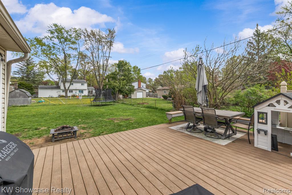 2922 Airport Road, Waterford, MI 48329 — Photo 23