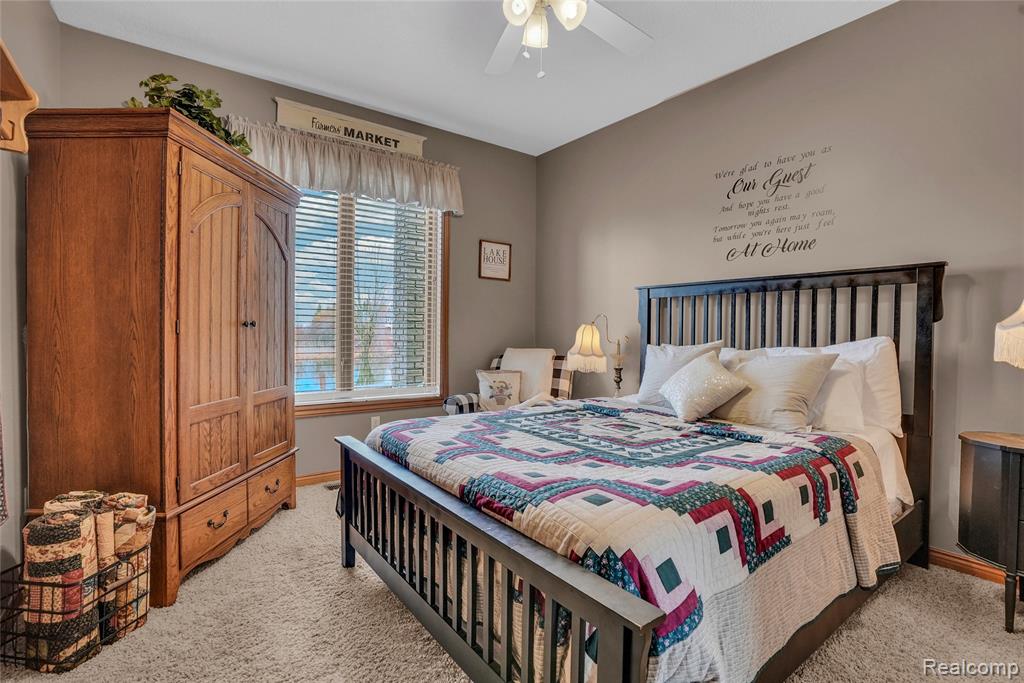 130 Whites Court, Houghton Lake, MI, 48629