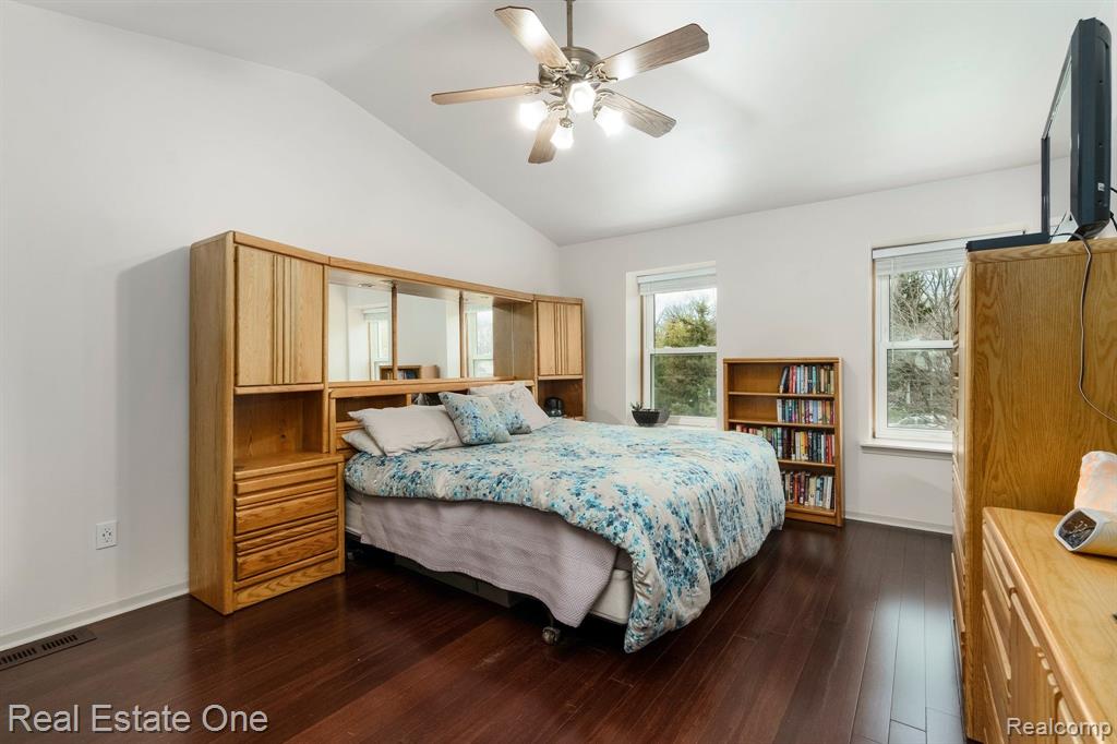 4067 HIGHVIEW, Waterford, MI 48329 — Photo 30