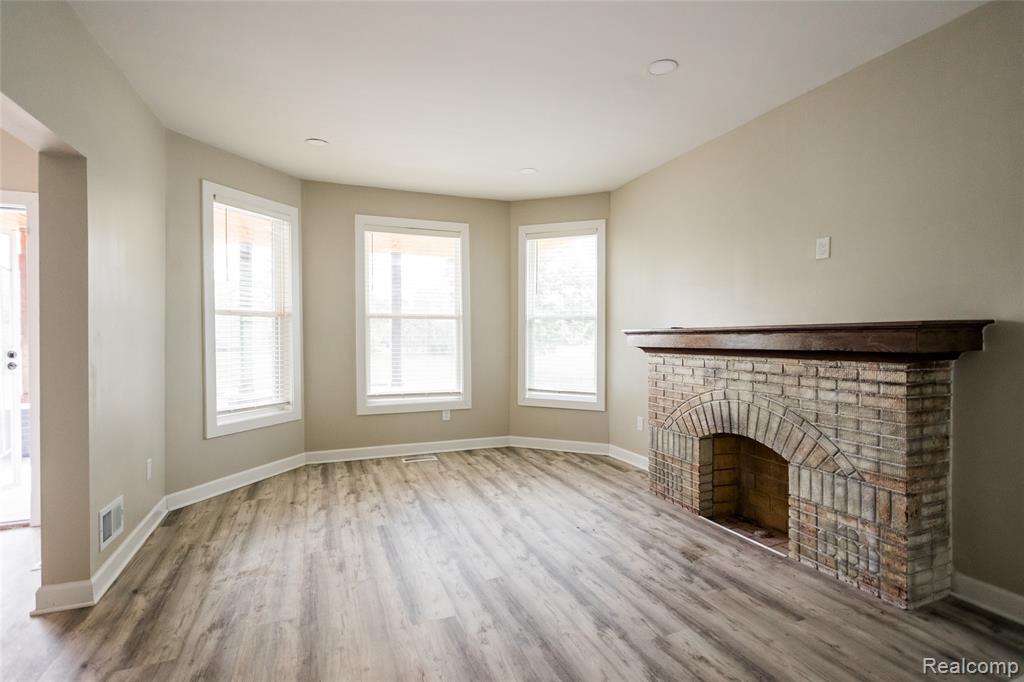 3450 Townsend Street, Detroit, MI 48214 — Photo 2
