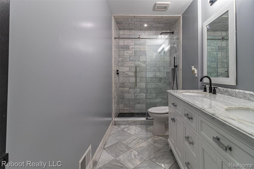 21294 Ascot Drive, Macomb, MI 48044 — Photo 45