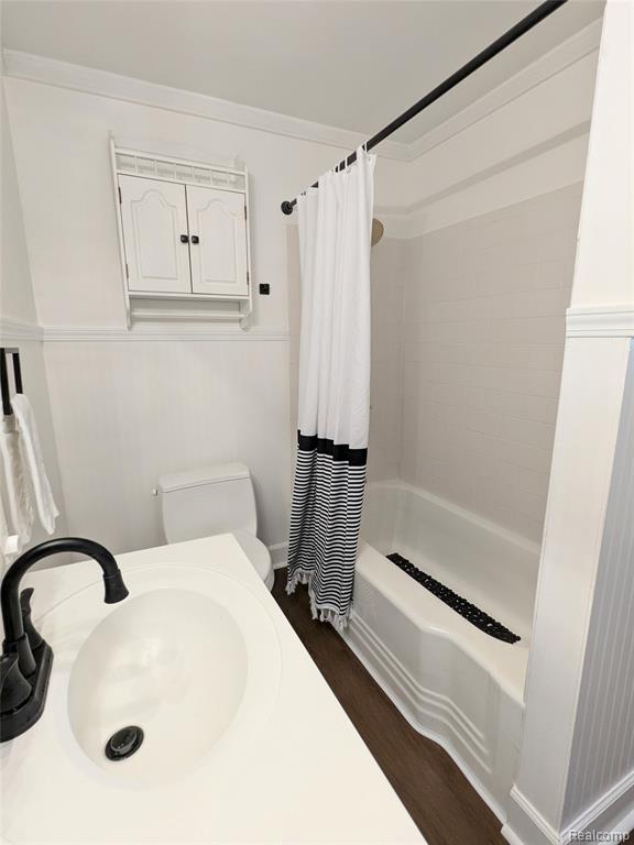 300 Bristol Street S, Almont, MI 48003 — Photo 25
