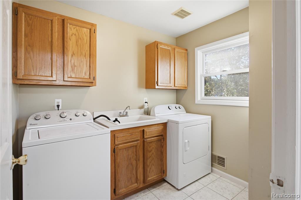 4118 Devon Road, Royal Oak, MI 48073 — Photo 10