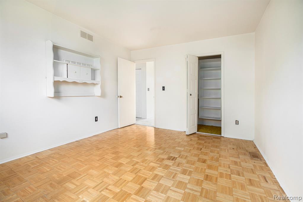 1875 Sheffield Drive, Ypsilanti, MI 48198 — Photo 10