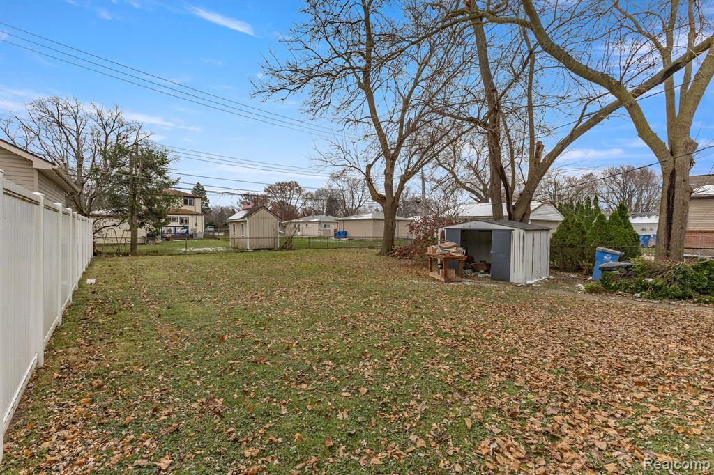 4921 GERTRUDE Street, Dearborn Heights, MI 48125 — Photo 27