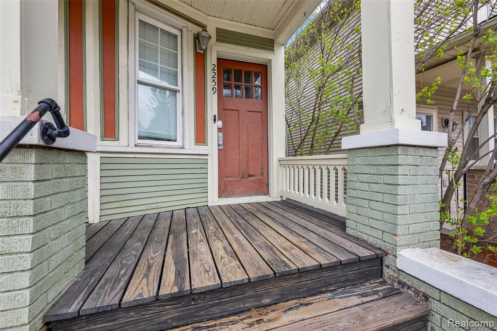 2257 Hewitt Street, Hamtramck, MI 48212 — Photo 25