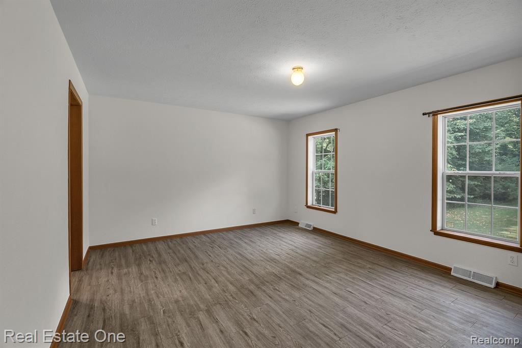72021 Romeo Plank Road, Armada, MI — Photo 37