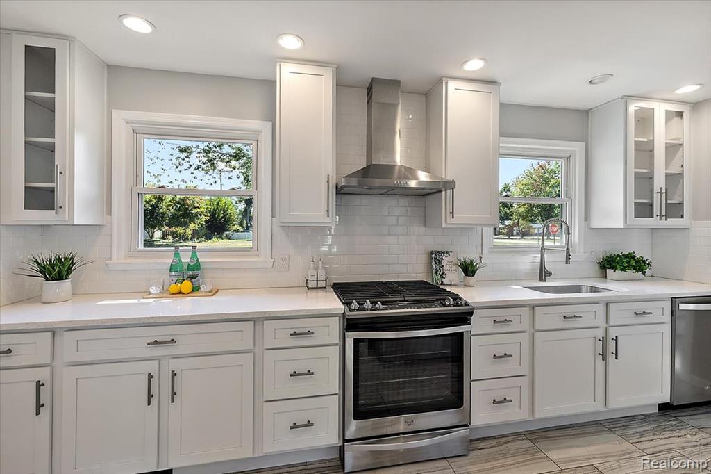 16276 Amherst Avenue S, Beverly Hills, MI 48025 — Photo 10