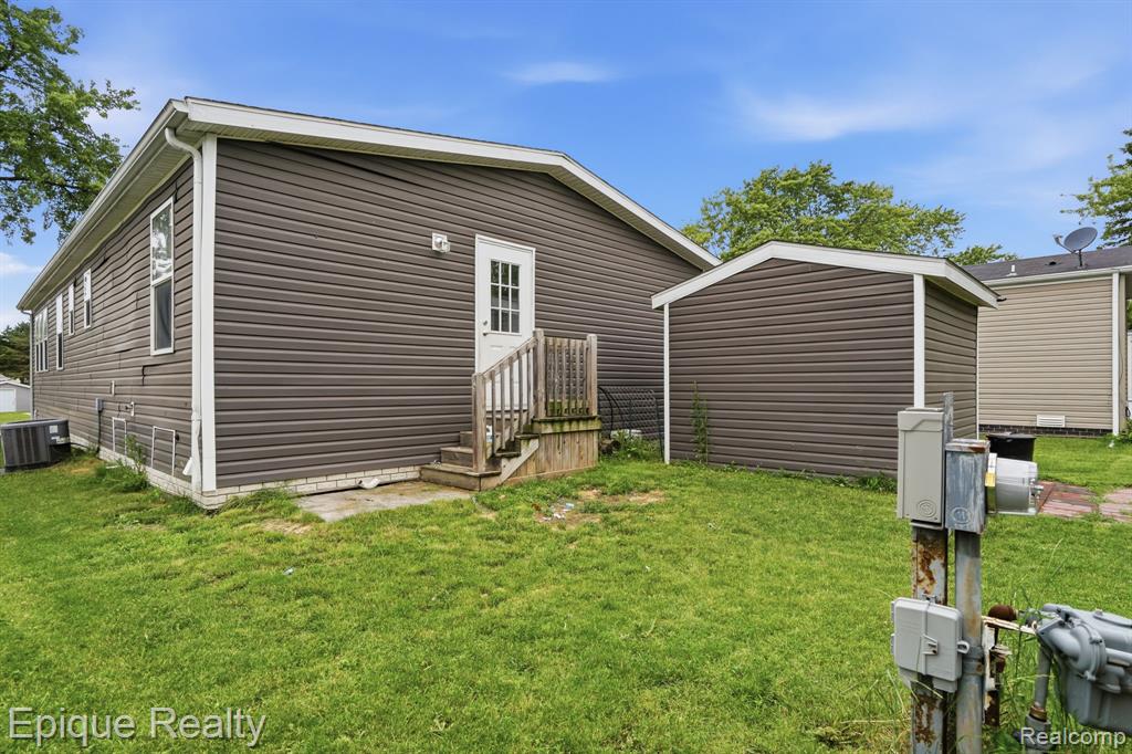 17107 Detroiter, Davisburg, MI 48350 — Photo 6