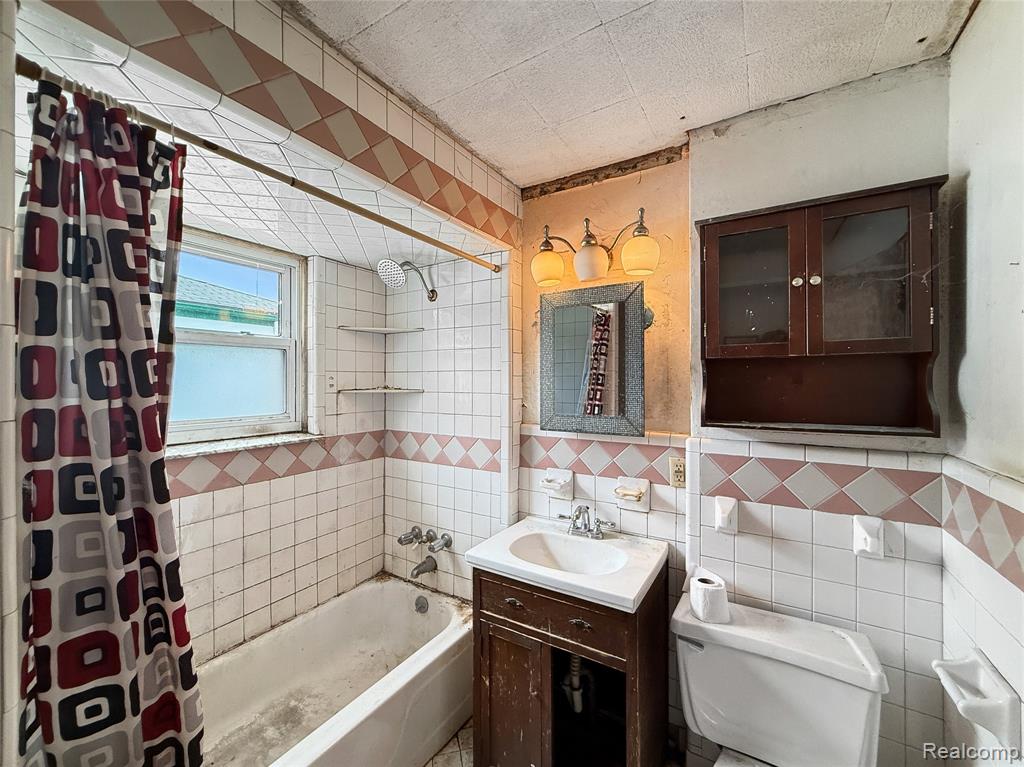 7576 Continental Avenue, Warren, MI 48091 — Photo 11