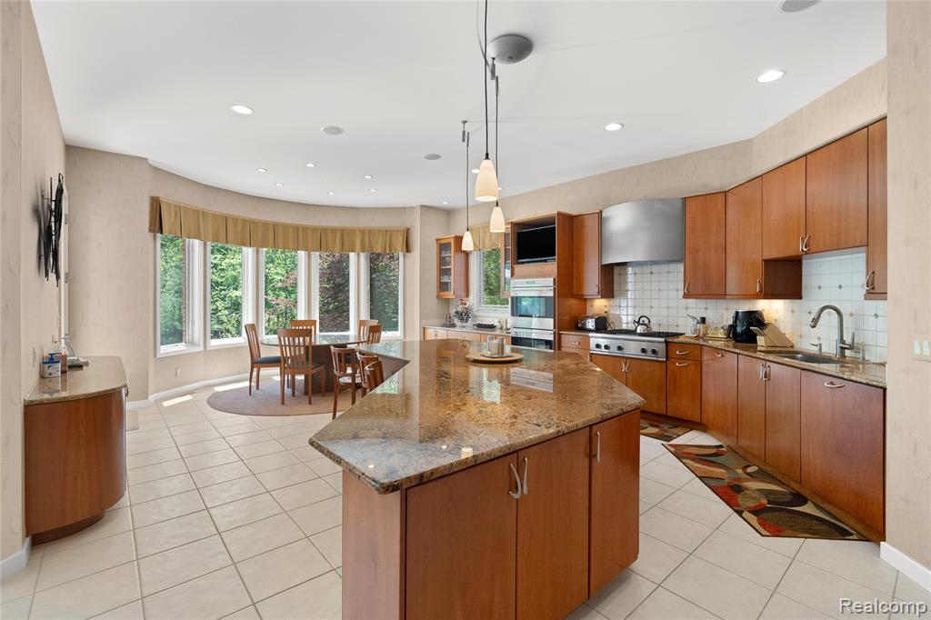 8479 Misty, Grand Blanc, MI 48439 — Photo 17