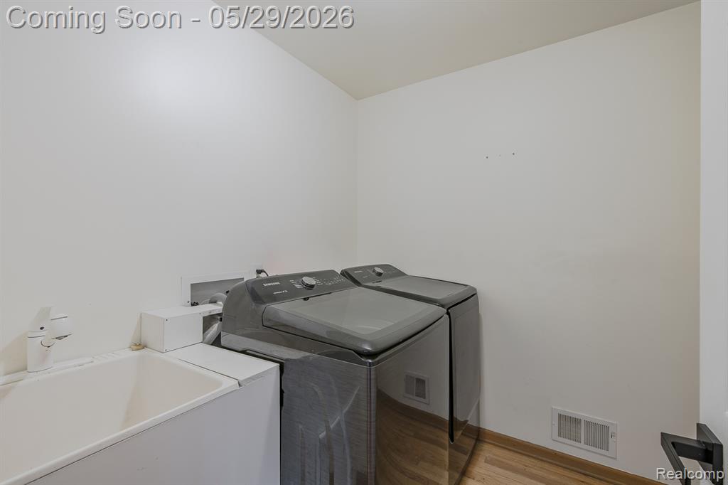 2241 Elkridge Circle, Highland, MI 48356 — Photo 27