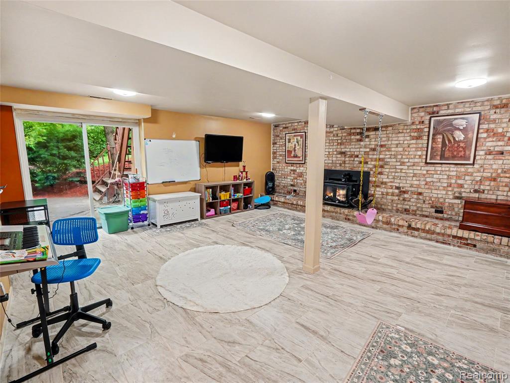 8614 Meadowland Court, Saline, MI 48176 — Photo 15