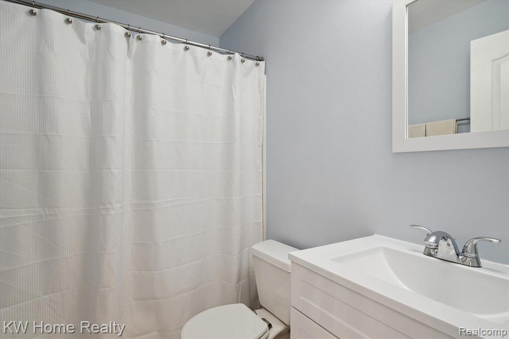 5746 CARY Drive, Ypsilanti, MI 48197 — Photo 31