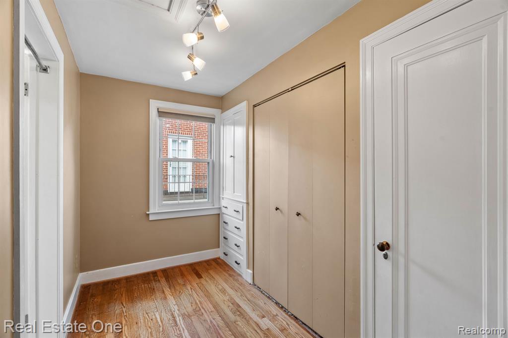 819 S HIGHLAND Street, Dearborn, MI 48124 — Photo 22