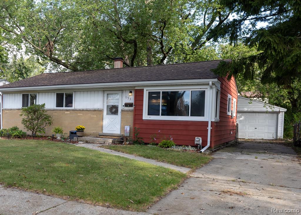 853 E Lincoln Avenue, Madison Heights, MI 48071 — Photo 2