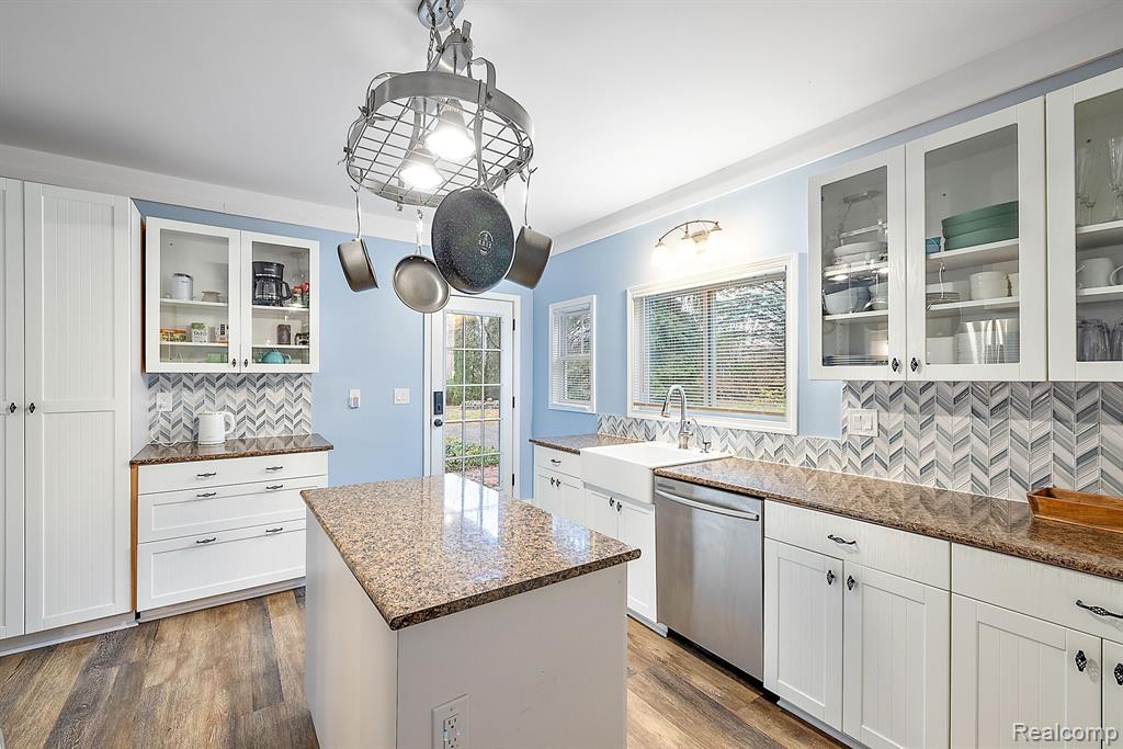 6992 Biscayne Avenue, White Lake, MI 48383 — Photo 6