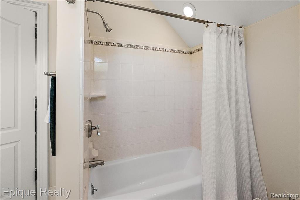 7662 Devins Ridge, Clarkston, MI 48348 — Photo 62