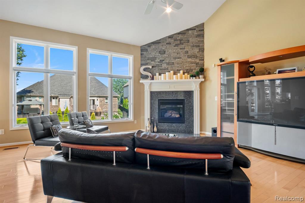 52260 Watkins Glen Drive, Macomb, MI 48042 — Photo 8