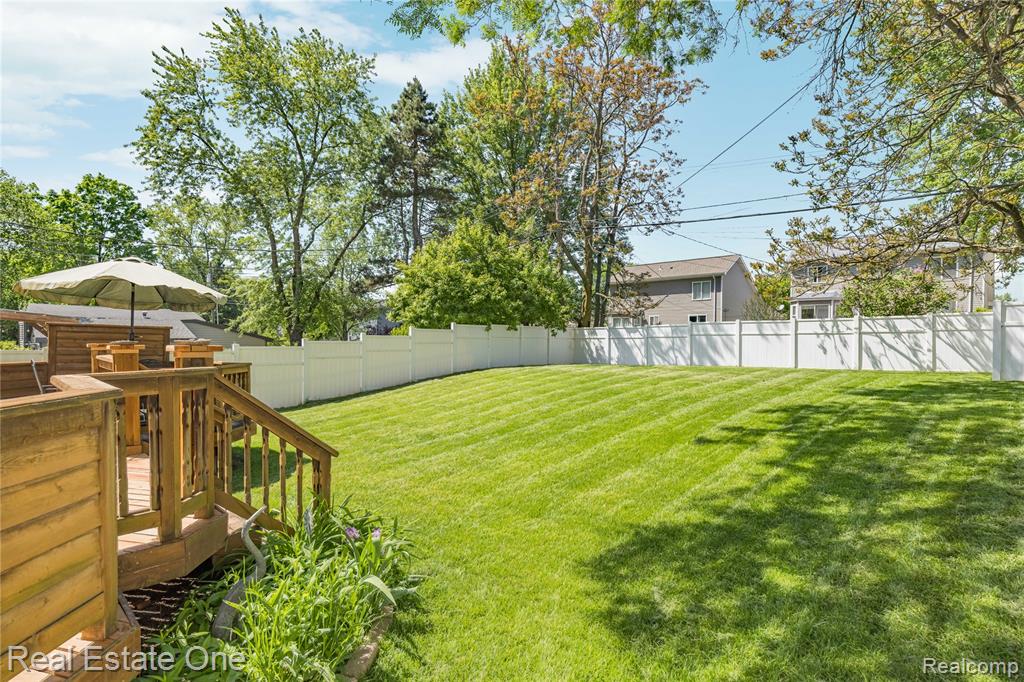 344 N Lake Angelus Road, Auburn Hills, MI 48326 — Photo 58