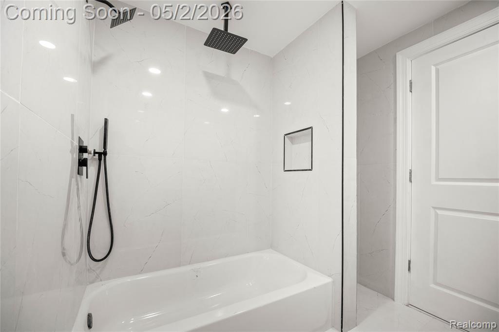 5 Snow Court, Dearborn, MI 48124 — Photo 33