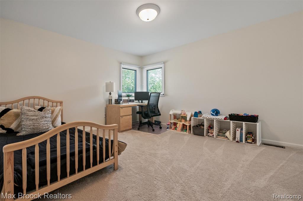5101 Village Commons Drive, West Bloomfield, MI — Photo 39