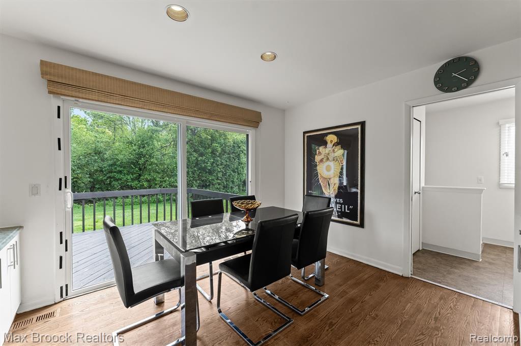 5725 Ridgewood Road, West Bloomfield, MI — Photo 16