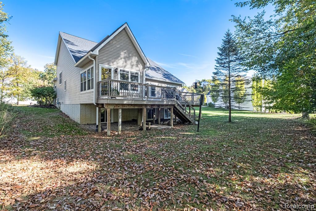 10229 Edgewood Drive, Grand Blanc, MI 48439 — Photo 25