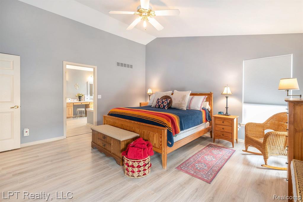 54472 ISLE ROYALE Avenue, Macomb, MI 48042 — Photo 15