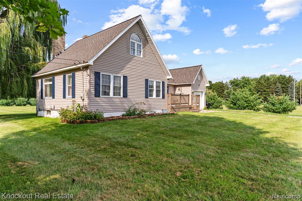 8058 Stanley Road, Flushing, MI 48433 — Photo 5
