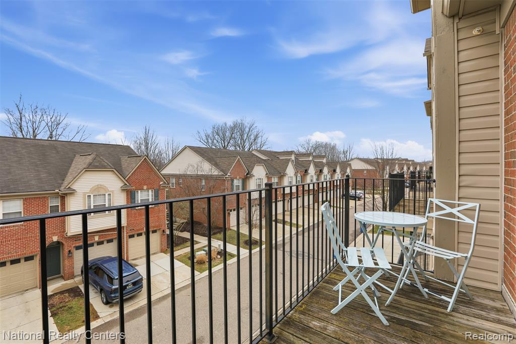 39647 Springwater Drive, Northville, MI 48168 — Photo 24