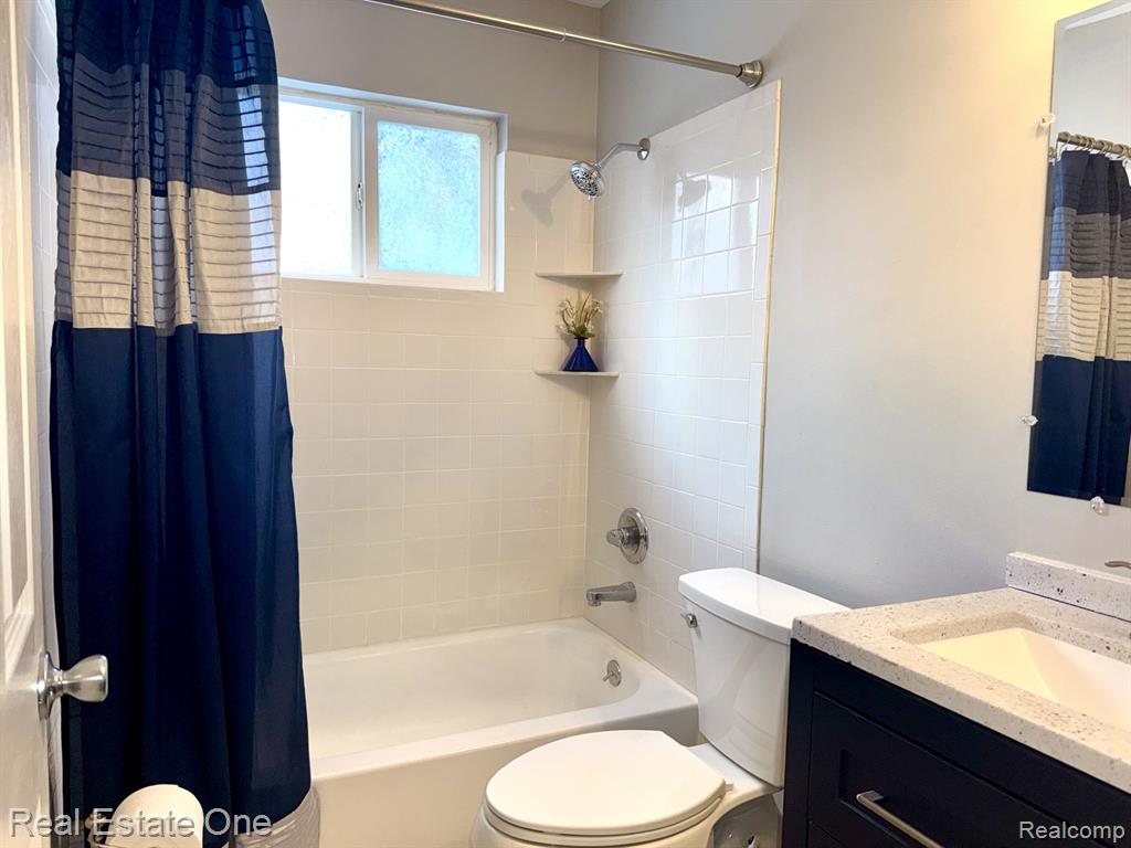 731 Stanley Avenue, Pontiac, MI 48340 — Photo 13