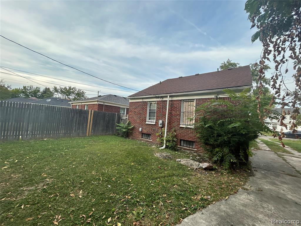 3693 Somerset Avenue, Detroit, MI, 48224