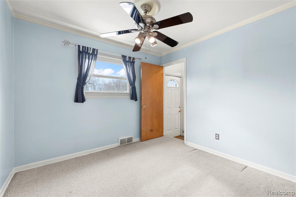 30801 Pardo Street, Garden City, MI — Photo 15