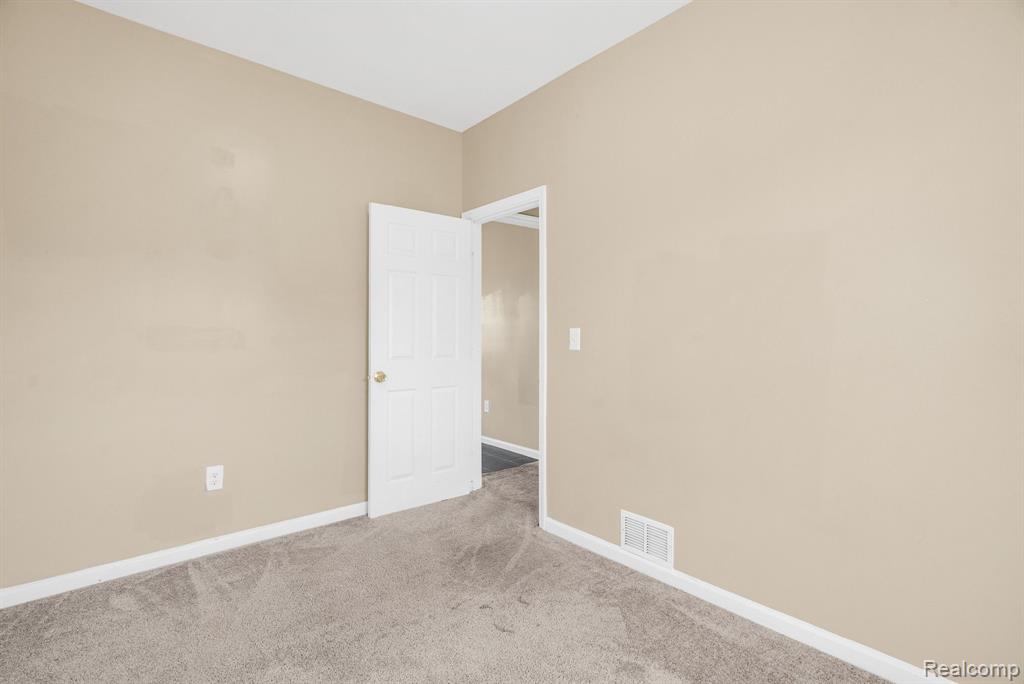 6423 Hazlett Street, Detroit, MI 48210 — Photo 21