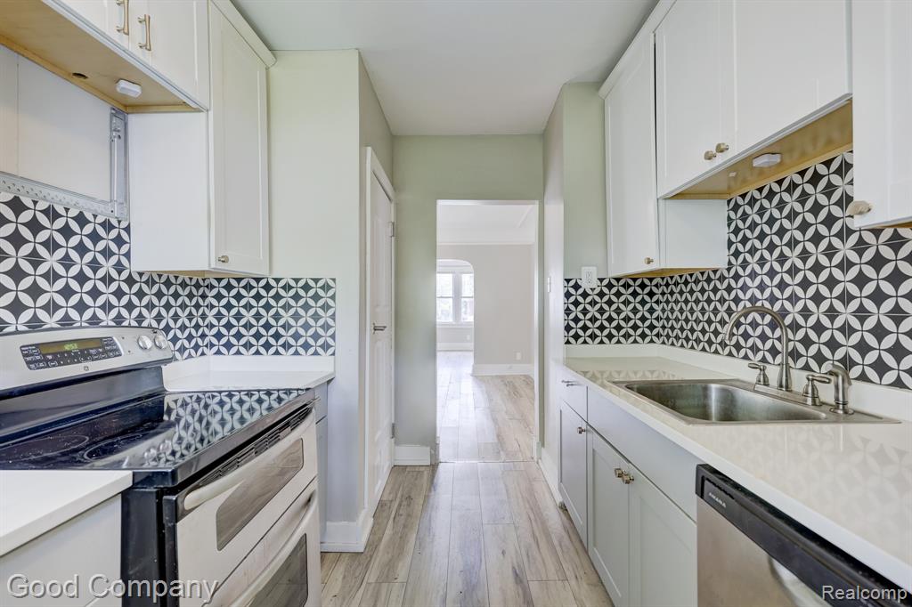14510 Asbury Park, Detroit, MI 48227 — Photo 12