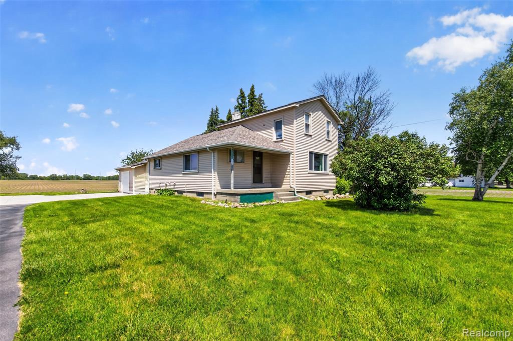 5660 Tittabawassee Road, Saginaw, MI 48604